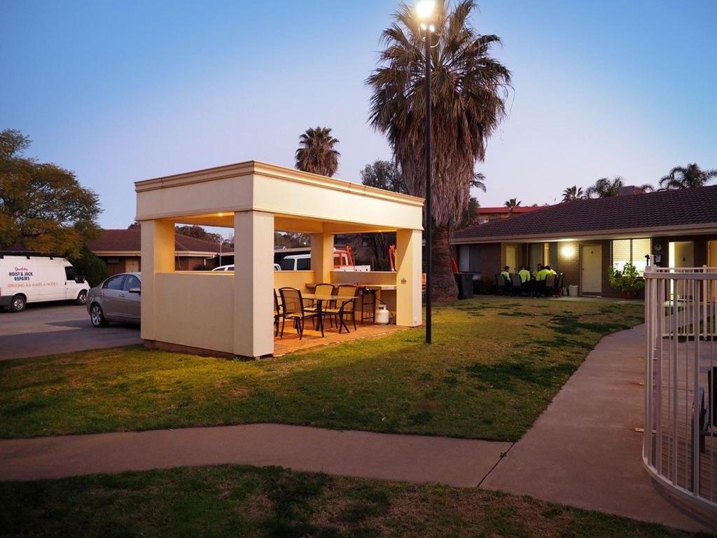Jacaranda Holiday Units Swan Hill Exterior foto